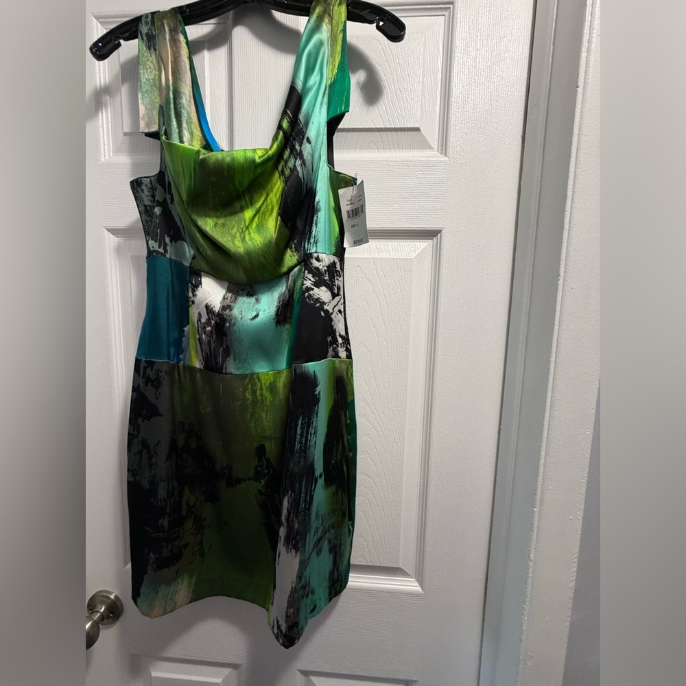 Black Halo Sleeveless Silk Dress - Picture 9 of 11